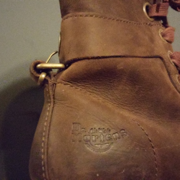 Dr.Martens brown Victorian floral triumph boots! - Picture 5 of 6